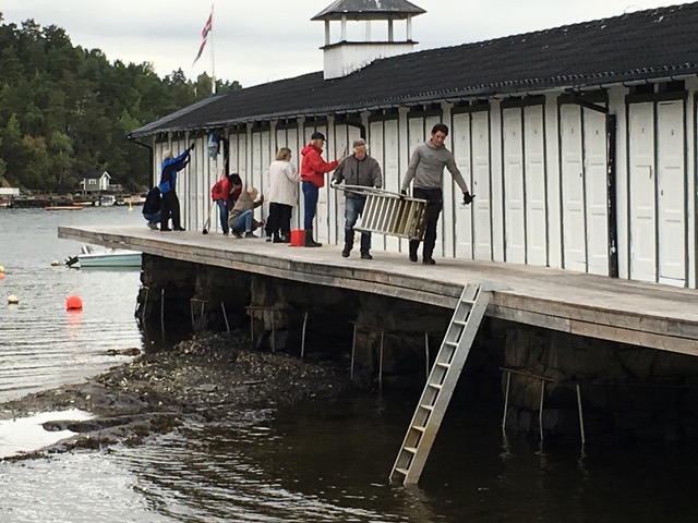 Dugnad på badehuset og nybrygga 29.09.2018